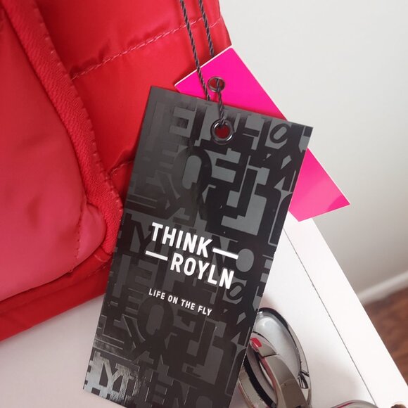 THINK ROYLN quilted crossbody bag with matching pouch. - Picture 2 of 4